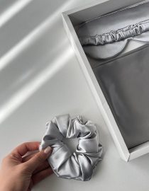 روبالشی ساتن + چشم بند و اسکرانچی کد 08