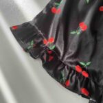 تاپ و شلوارک ساتن طرح آلبالو چین دار - Image 8