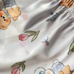 تاپ و شلوارک ساتن طرح تدی بیر (خرس و خرگوش و لاله) - Image 3