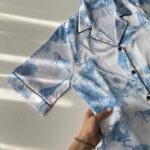بلوز آستین کوتاه و شلوار ساتن طرح blue forest - Image 6