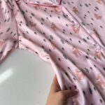 بلوز آستین کوتاه و شلوارک ساتن طرح غزال - Image 4